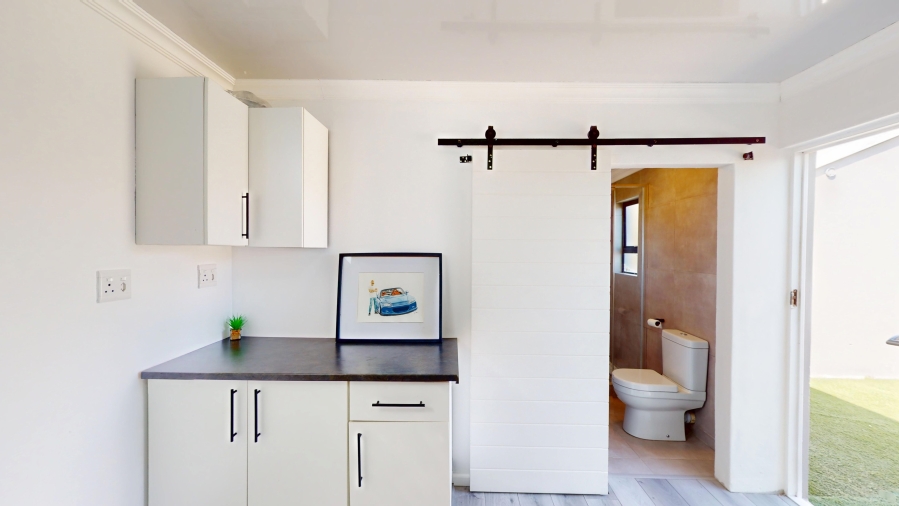 4 Bedroom Property for Sale in Rondevlei Park Western Cape